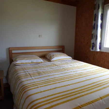 En Bordure De Foret * Signy-le-Petit